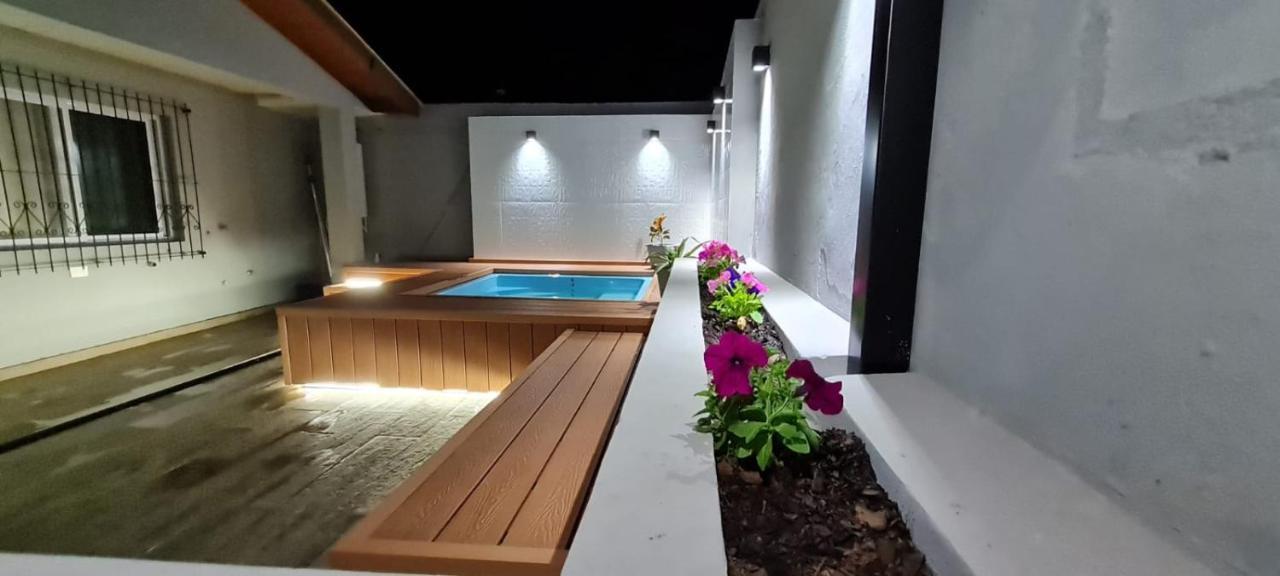 Villa Casa Centrica con Yacuzzi !!! Puerto Iguazú Esterno foto